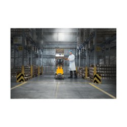 Electric tow tractor Jungheinrich EZS010 – lithium-ion