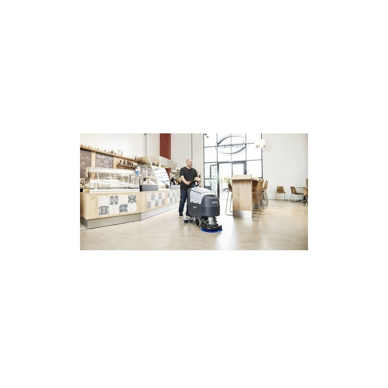 Nilfisk SC401 scrubber dryer