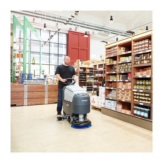 Nilfisk SC401 scrubber dryer