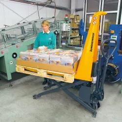 Jungheinrich AMX 10e scissor lift pallet truck, V/GV