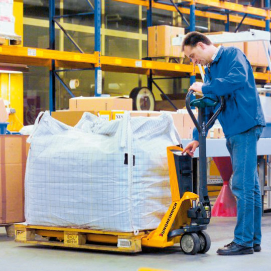 Jungheinrich AMW 22p pallet truck with scale and comfort display, load capacity 2200 kg, solid rubber / polyurethane