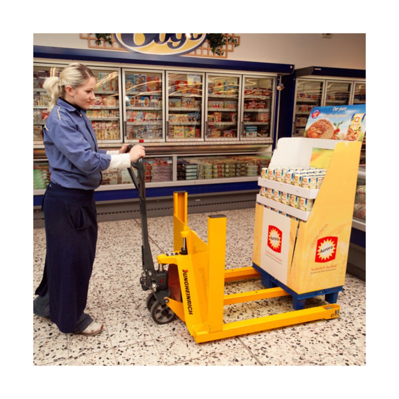 Jungheinrich AM V05 hand pallet truck, with wide track for display pallets