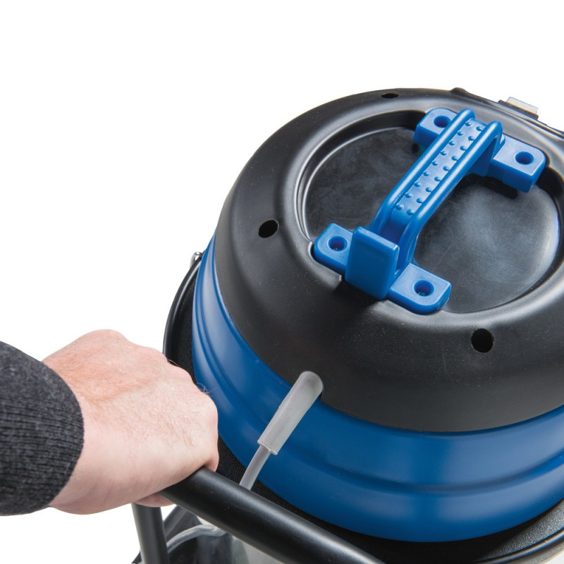 BASIC industrial vacuum cleaner, 2400 watts, 70 litre