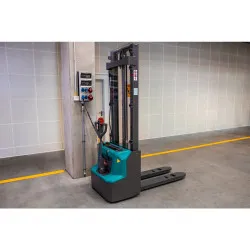 Ameise PSE 1.2 electric stacker truck – lithium-ion, two-stage telescopic mast 3600 mm