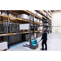 Ameise PSE 1.2 elektrinis padėklų krautuvas - dviejų pakopų teleskopinis stiebas 2600 mm, ličio jonų baterija