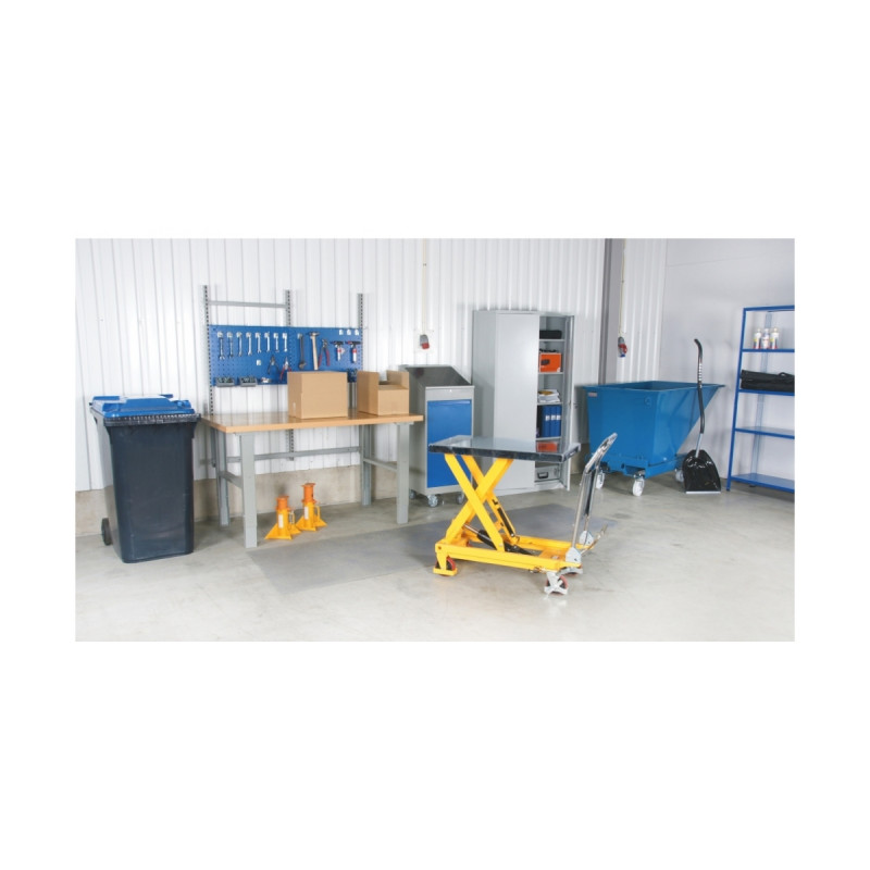 Lifting table with foot pump, capacity 1000 kg
