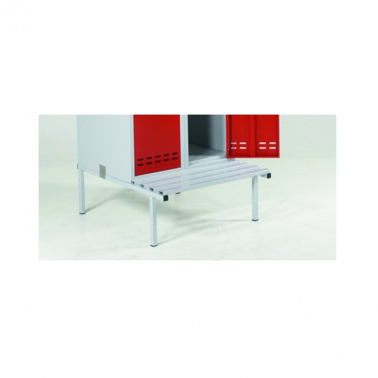 Bench to lockers, width 700 mm